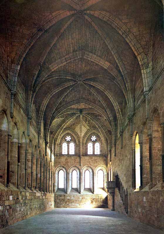 Santa Maria de Huesca : le réfectoire gothique
                    du XIIIème