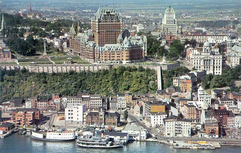 Quebec-la-Basse-ville-depuis-Levis