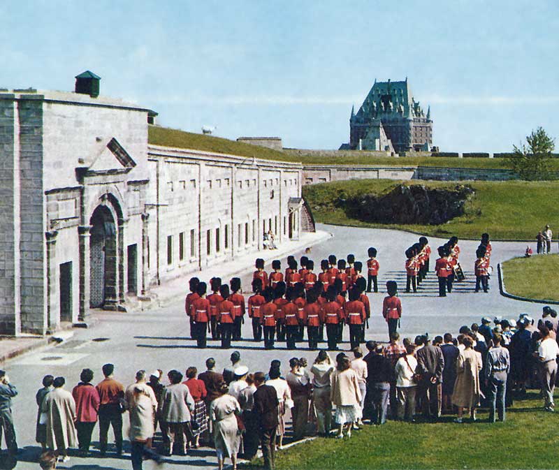 Relève de la garde à la citadelle de Québec