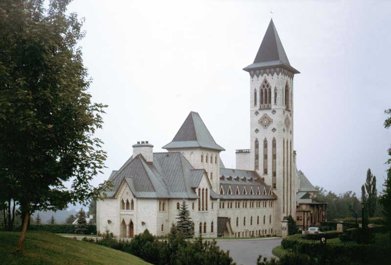 Abbaye de
                    St-Benoit