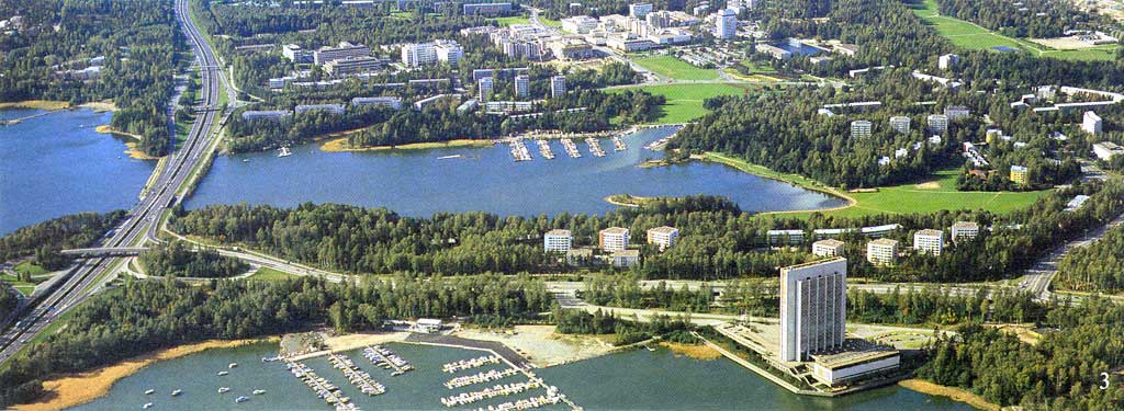 Vue
          aérienne du centre de Tapiola