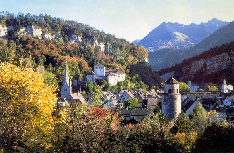 Feldkirch : la
                  petite ville blottie dans la vallée