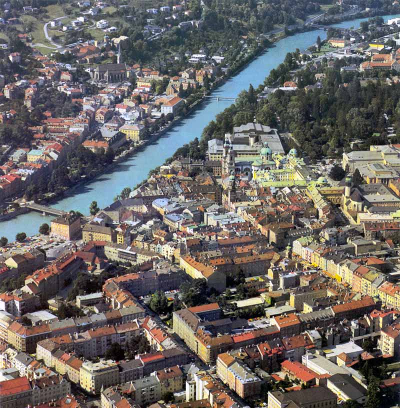 Innsbruck : vue aérienne