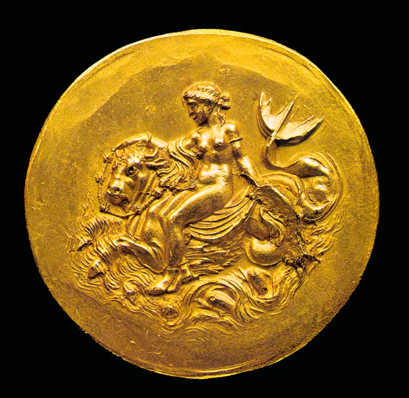 Musée archéologique de Thessaloniki : médaillon
                  en or d'Aboukir