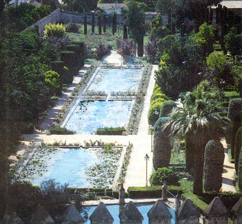 Jardins et bassins de l'Alcazar de Cordoba