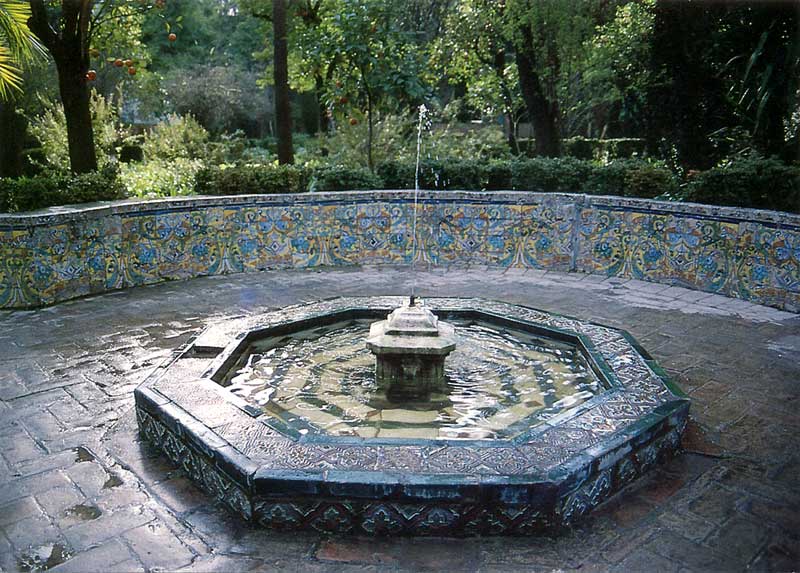 Jardins de l'Alcazar de Sevilla : Bassin des
                  Azulejos