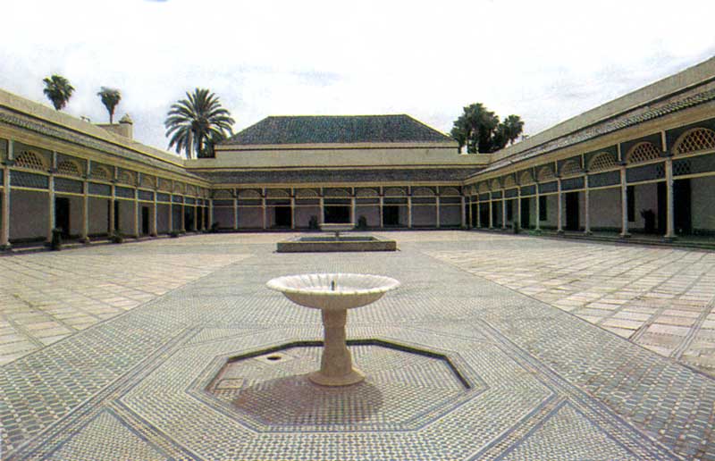 Marrakech : cour du palais de la Bahia