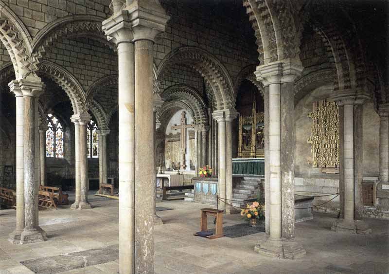 Durham : le tombeau de
                            Bède-le-Vénérable dans le narthex de la
                            cathédrale