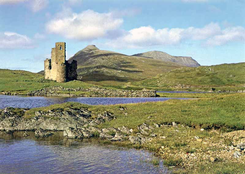 Lochinver: ruines d'Ardureck Castle
