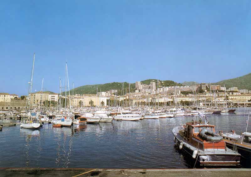 Le port
                  d'Ajaccio