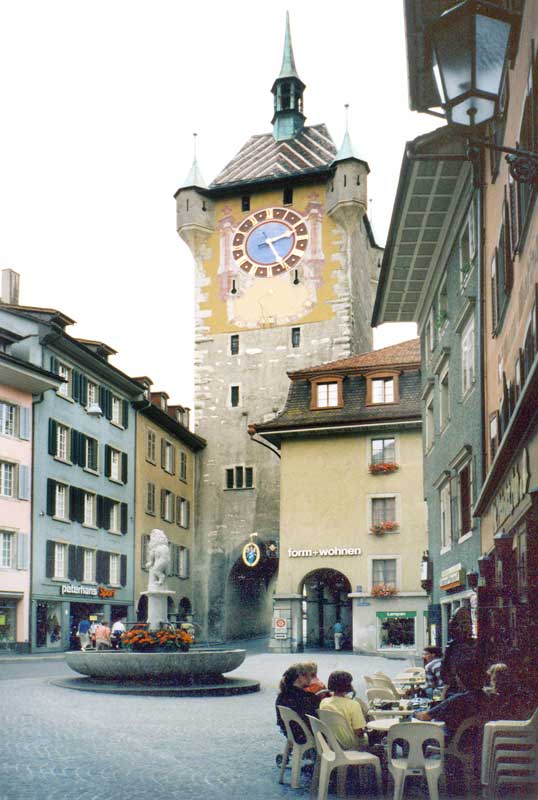 Place et
                    église de Baden