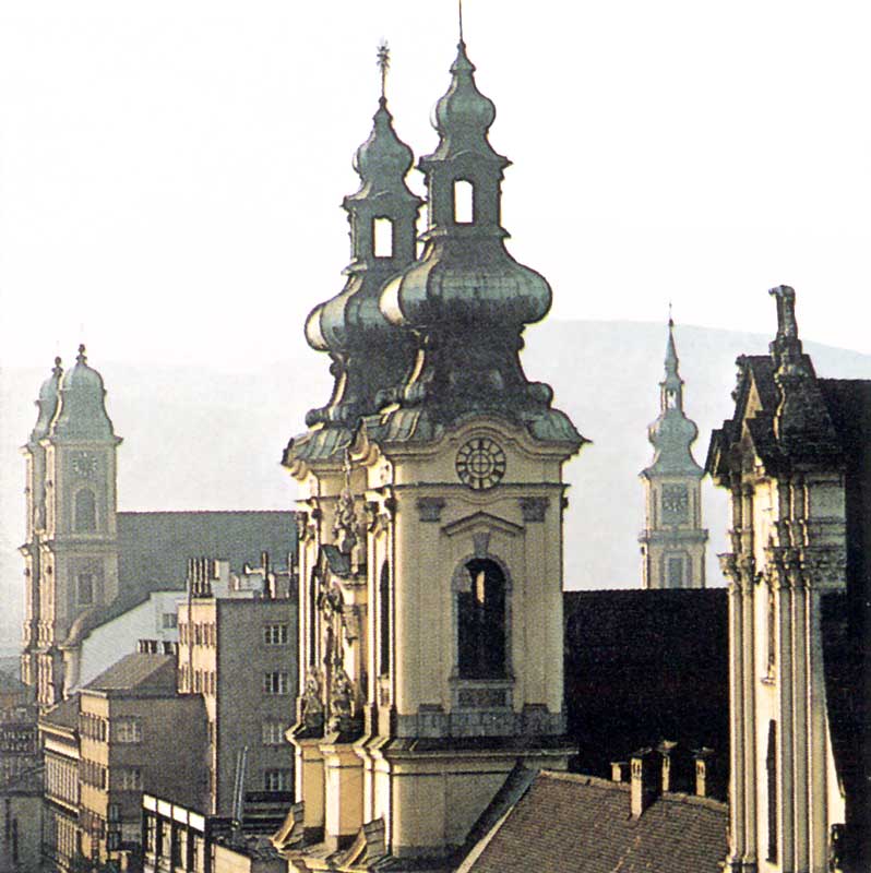 Tours de la
                  cathédrale de Linz