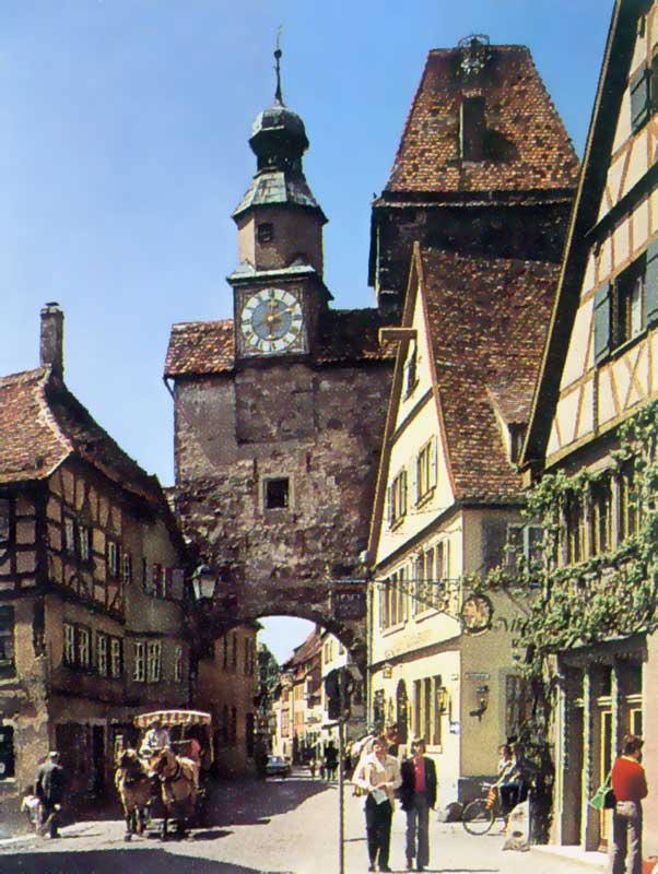 Rothenburg :
              Burgtor