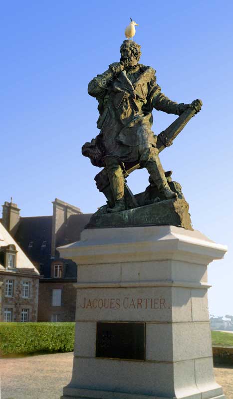 Monument à Jacques Cartier sur le rempart de
              Saint-Malo