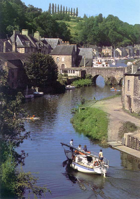 Dinan
              : le port fluvial