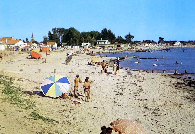 La plage des
                Moutiers-en-Retz