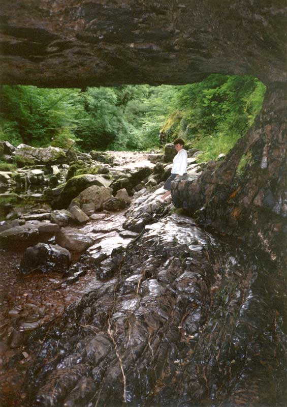 Brecon : Monique dans la caverne de Porth-y-Ogof