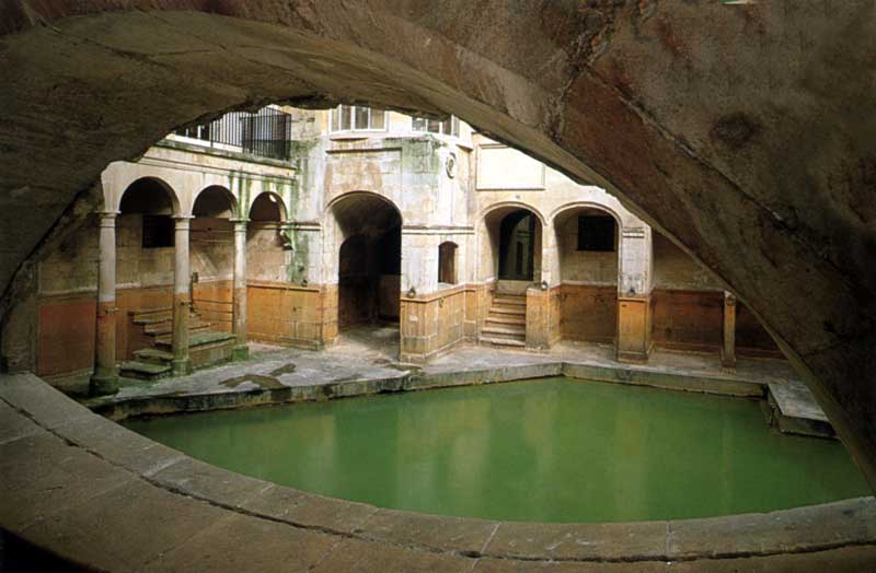 Le King Bath (Bain du Roi) aménagé au-dessus de l'ancienne
        source sacrée