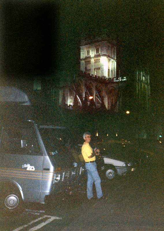 Sortie devant Bath Cathedral illuminée