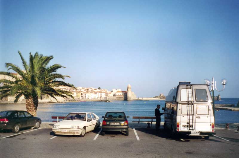 Bivouac à
                  Collioure devant la plage de Port d'Aval
