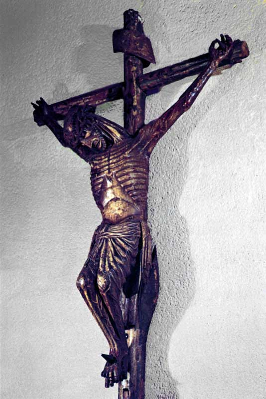 Le Dévôt Christ de Perpignan (bois peint du XIVème
              probablement d'origine rhénane)