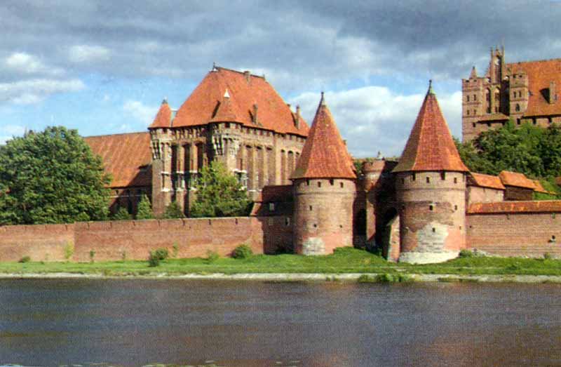 malbork-porte-sur-riviere-nogat