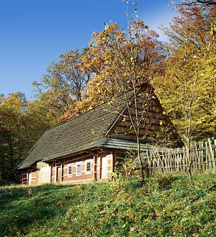 sanok-skansen-maison-paysane