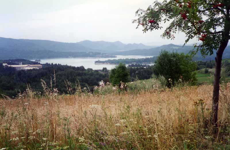 Point de vue sur le Réservoir Solinskie en
                      début de soirée