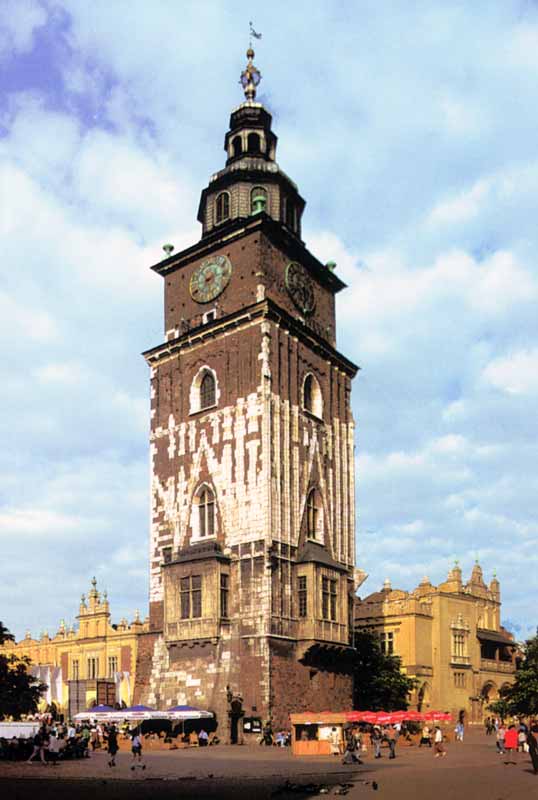La tour de l'Hôtel de ville de Krakow, sur la
                Grande Place du Marché