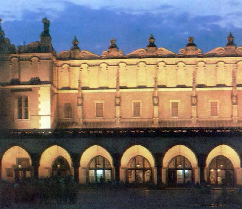 Krakow : la Halle aux Draps illuminée