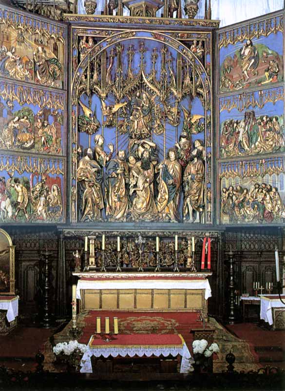 Polyptique de la Dormition de la Vierge sur le maître
              autel de l'église Notre-Dame de Krakow