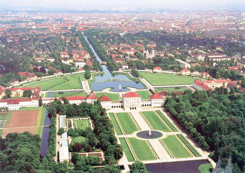 München : le château de Nymphenburg, son parc et
                  ses bassins