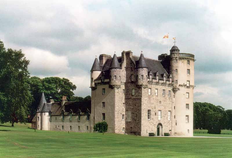 Castle
        Fraser : vue d'ensemble du château