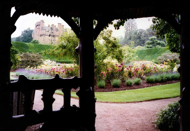 Jardins de Crathes Castle : la Roseraie