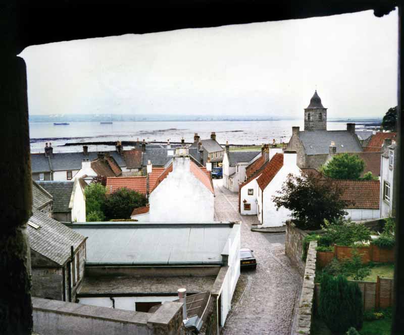 Vue sur l'estuaire de la Forth depuis le 3ème étage de
          The Study