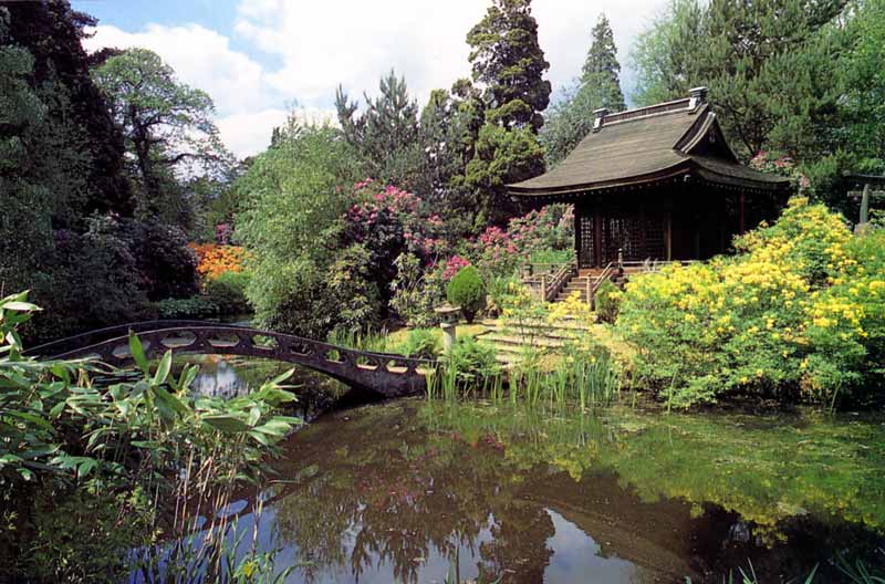 Tatton
        Park : le Jardin Japonais et son temple shintoiste