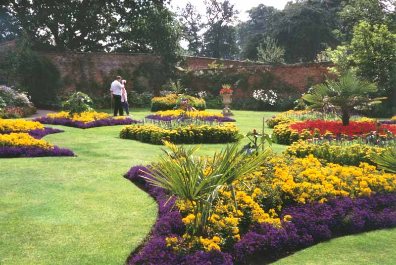 Calke
      Abbey : le Flower Garden victorien