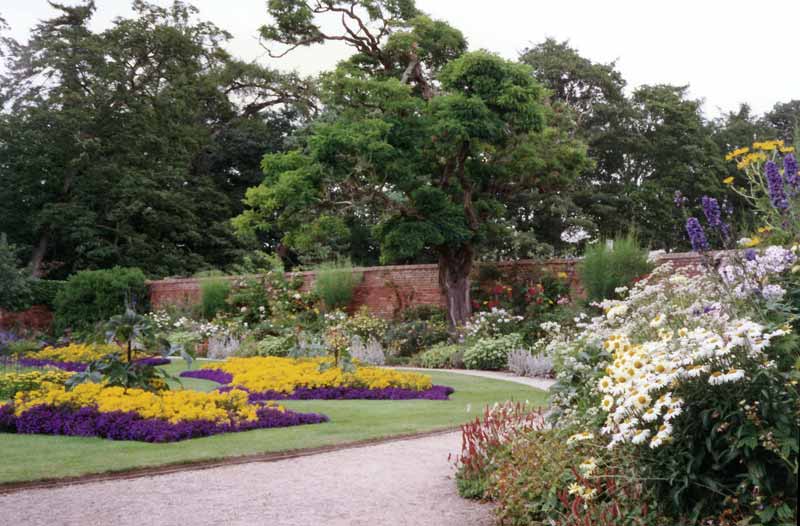 Calke
        Abbey : le Flower Garden victorien