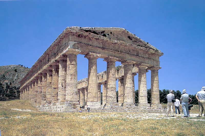 Segeste:
                    le temple supérieurement conservé