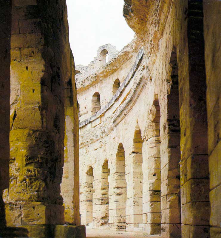 Couloir de l'amphithéatre d'El Djem