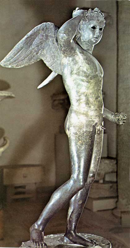 Musée Archéologique du Bardo : Agon ailé en bronze
              (époque hellenistique) découvert au large de Mahdia par 38
              m de fond