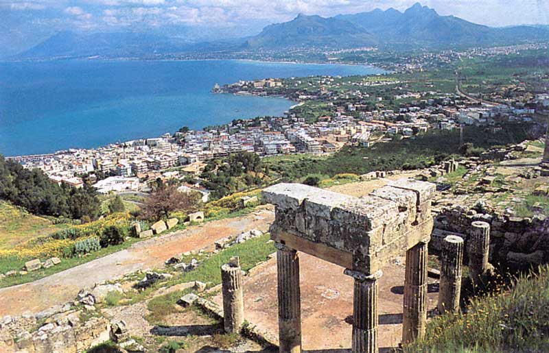 Solunto sur le Monte
                Catalfano : ruine de la ville antique