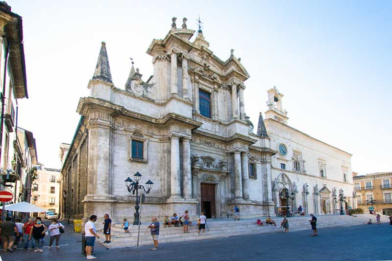 Sulmona-Casa Santa della SS. Annunziata