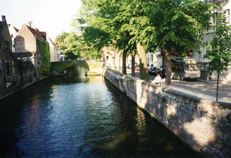 Brugge : l'Aigle sur le Quai de Steenhouwers Dijk