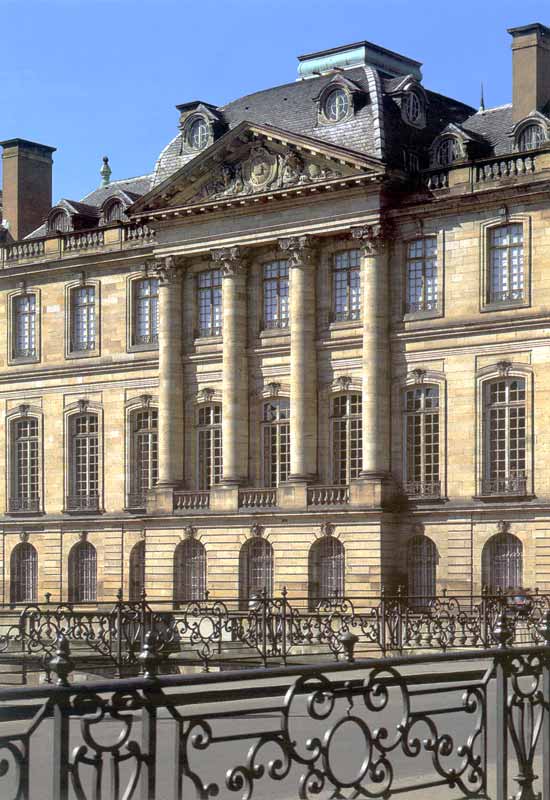 Façade du Palais Rohan, construit de 1732 à 1742
