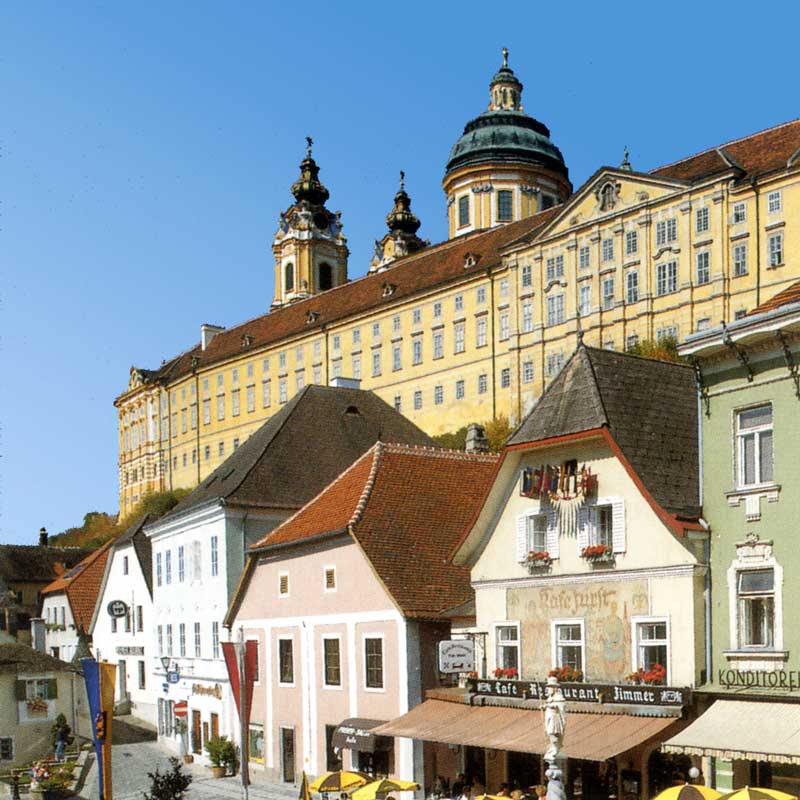 Melk : le village sous l'abbaye