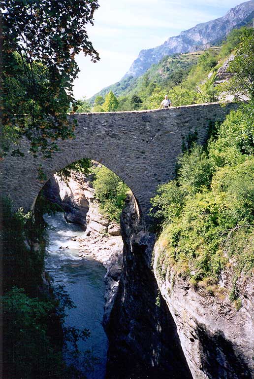 Vieux-pont-sur-l'Ubaye