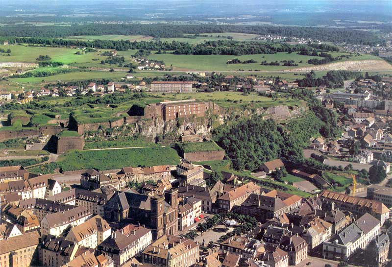 Belfort : la vieille ville dans ses remparts