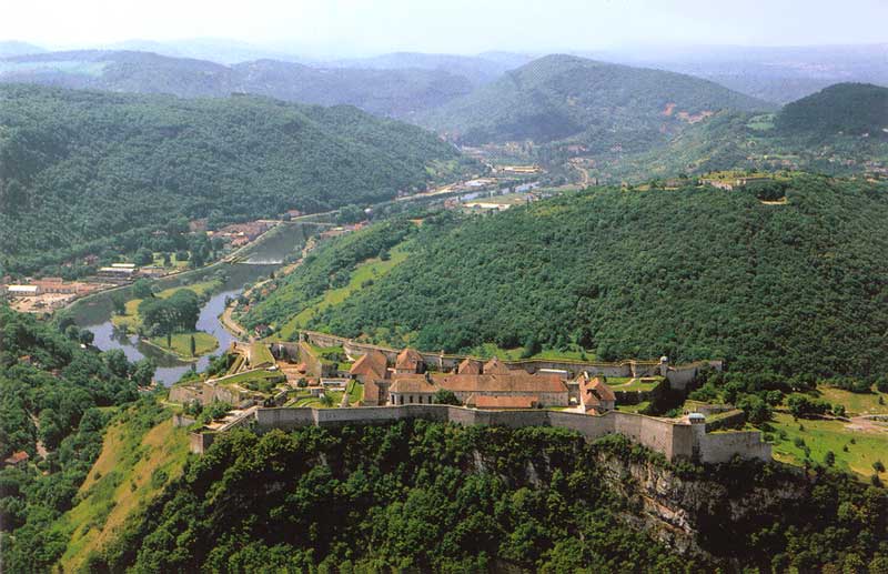 Besancon-la-citadelle-vue-d'avion