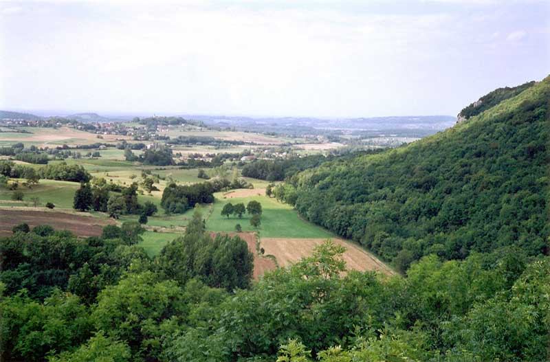 Pannesiere-panorama-sur-les-monts-de-Bourgogne